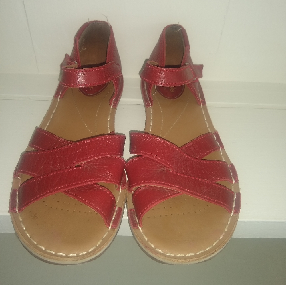 🌼Red Clark's Artisan Sandals